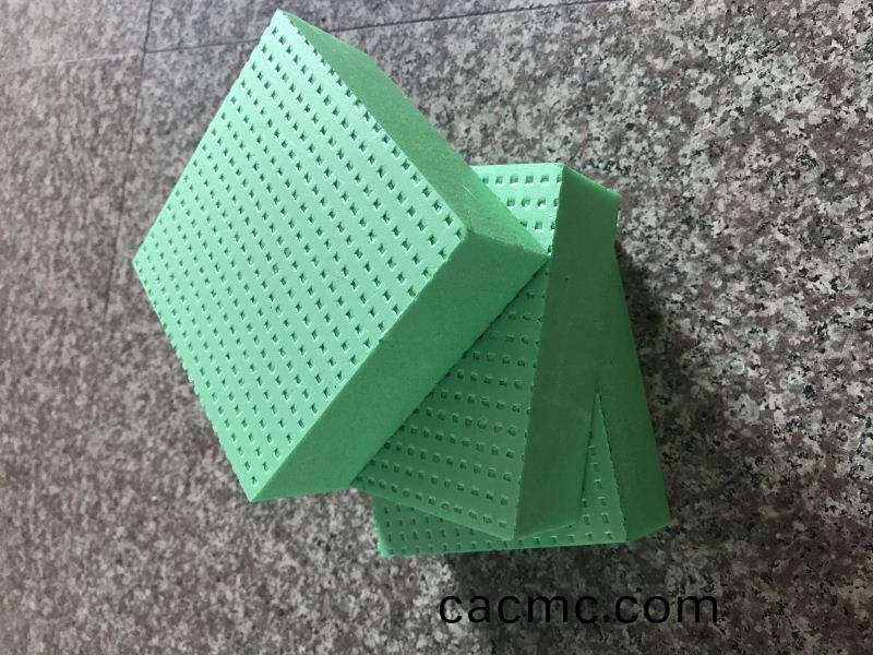 擠(ji)塑闆不能(neng)隻看(kan)牠(ta)的導(dao)熱(re)係數(shu)